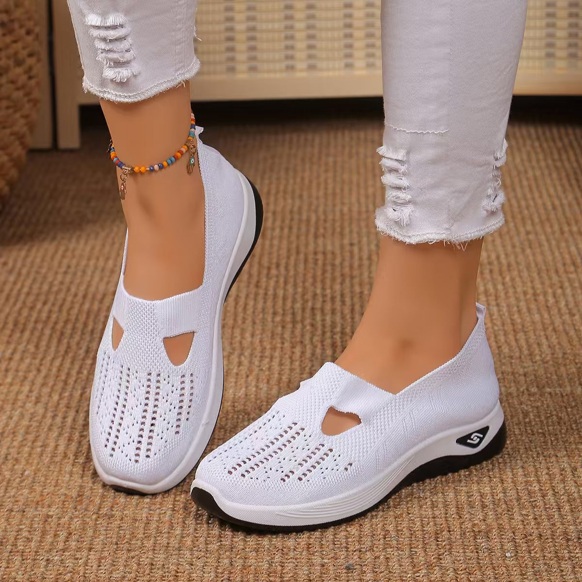 🏆 2026 Best Seller –Summer Hollow-Out Mesh Shoes for Mom,Soft Sole Breathable Slip-On Shoes